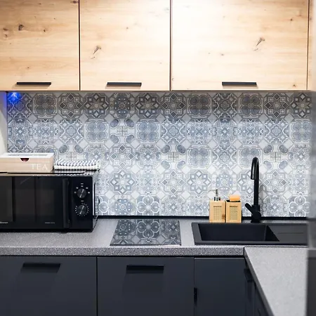 Pod Jasna Gora Teresy 4-3 Parking Gratis