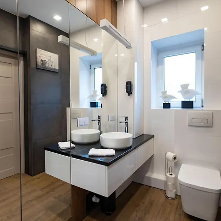 Pod Jasna Gora Teresy 4-3 Parking Gratis