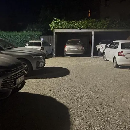 Pod Jasna Gora Teresy 4-3 Parking Gratis *