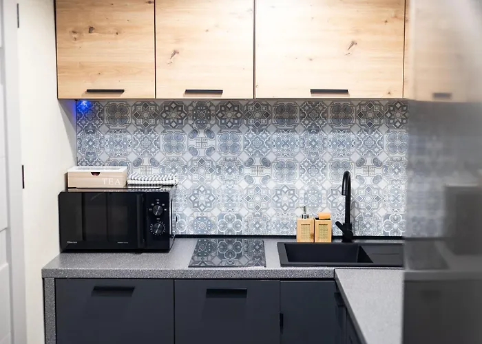 Pod Jasna Gora Teresy 4-3 Parking Gratis