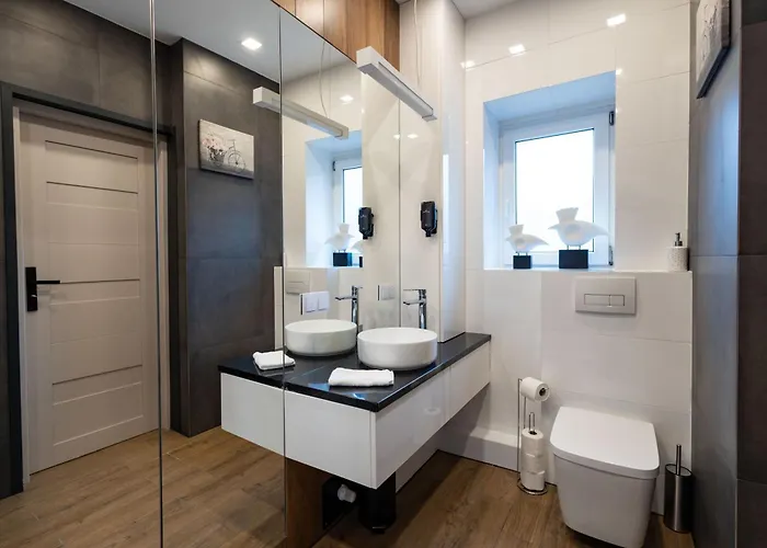 Pod Jasna Gora Teresy 4-3 Parking Gratis