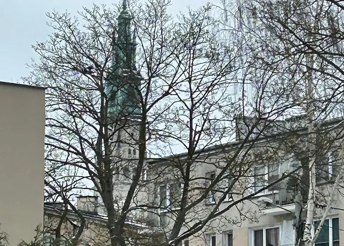 Pod Jasna Gora Teresy 4-3 Parking Gratis